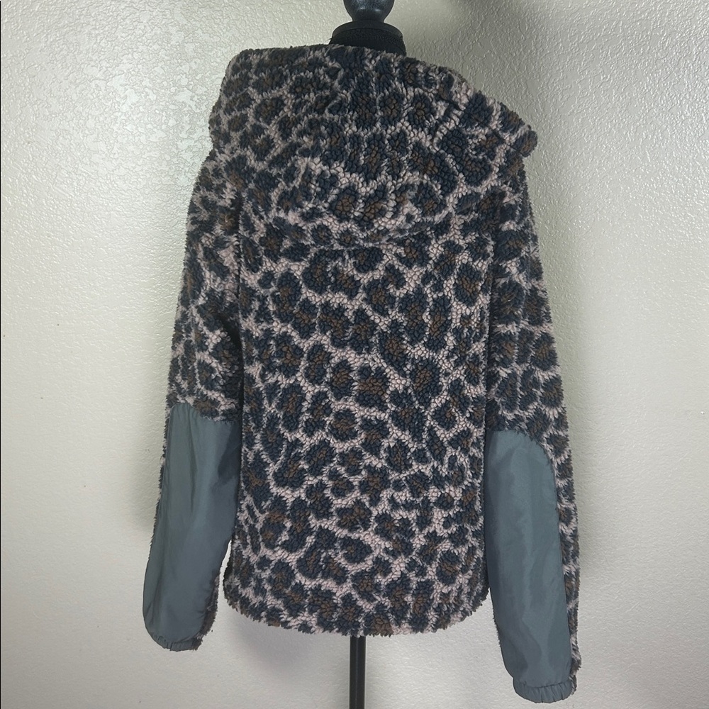 Urban Outfitters Fuzzy Leopard Teddy Jacket - Picture 3 of 5